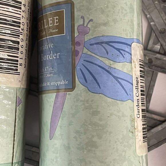 Jubilee “Garden Collage” Wallpaper Border-New in Package-2 Rolls - Picture 2 of 4